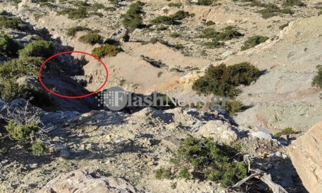 Γαύδος: Αυτοκίνητο έπεσε στον γκρεμό - Εγκλωβίστηκε γυναίκα