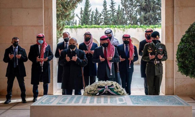 Ιορδανία: Κοινή εμφάνιση του βασιλιά Αμπντάλα με τον πρίγκιπα Χάμζα μετά το ρήγμα στις σχέσεις τους