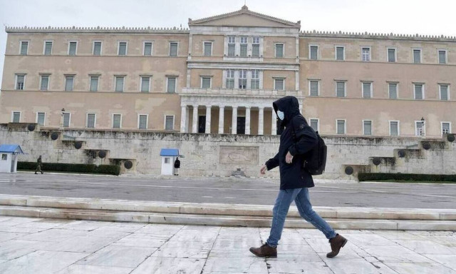 Κρούσματα σήμερα: «Πρωταθλήτρια» και πάλι η Αττική με 838 μολύνσεις - Ανησυχία για Θεσσαλονίκη