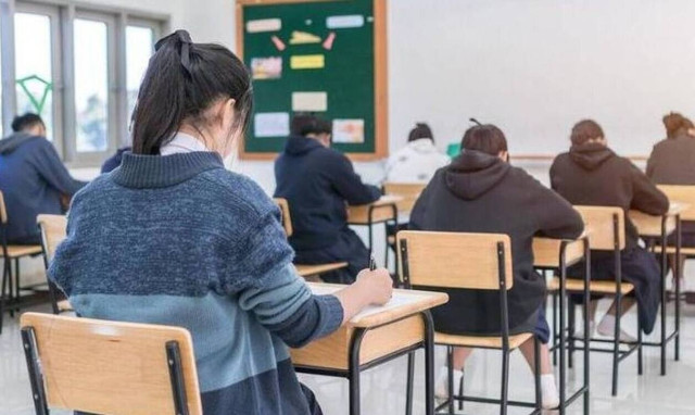 Schools preparing for return of 16-18 year olds on Monday