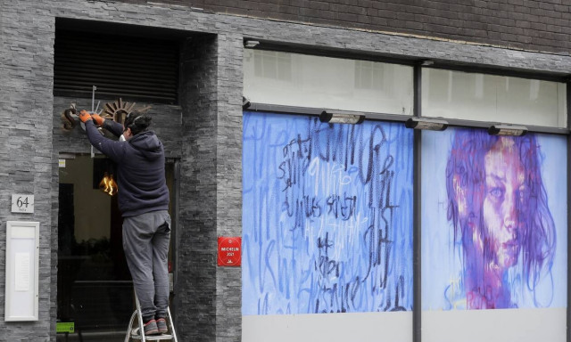 Koρονοϊός Βρετανία: «Βήμα προς την ελευθερία» - Ανοίγουν σήμερα καταστήματα, γυμναστήρια και παμπ