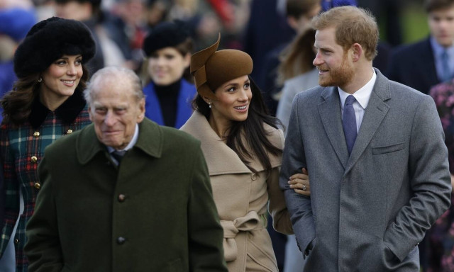 Πρίγκιπας Φίλιππος: Πέθανε «σαν να του έπιασε κάποιος το χέρι» - Η μεγάλη επιστροφή του Χάρι