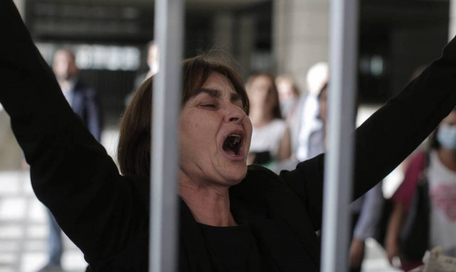 Γιώργος Καραϊβάζ: Το σπαρακτικό «αντίο» από τη μητέρα της Ελένης Τοπαλούδη - «Εκεί ψηλά πες της ...»