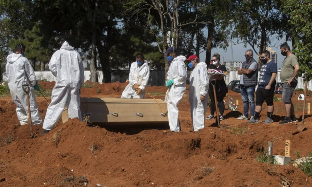 Θρήνος κάθε μέρα στη Βραζιλία: 3.808 θάνατοι και πάνω 82.186 κρούσματα σε 24 ώρες