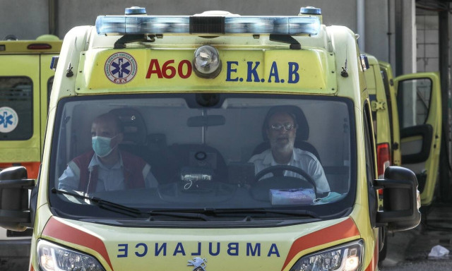 Επίθεση με καυστικό υγρό στο κέντρο της Αθήνας