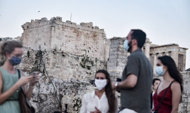 Άρση lockdown: Τι ανοίγει από την άλλη Δευτέρα