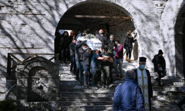 Συγκλονισμένη παραμένει η Μακρινίτσα