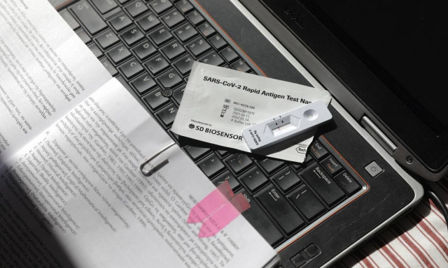 Self test: Το πλάνο για τους εργαζόμενους - Ποιοι είναι υποχρεωμένοι να το κάνουν - Πώς θα το πάρουν