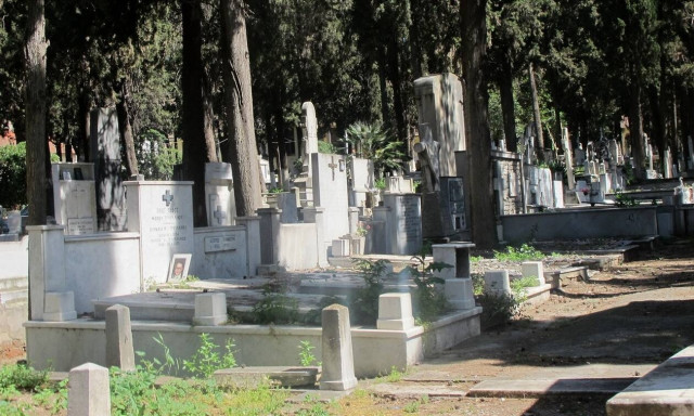 ΠΟΕ-ΟΤΑ: Κλειστά σήμερα (15/4) τα δημοτικά νεκροταφεία λόγω 24ωρης απεργίας