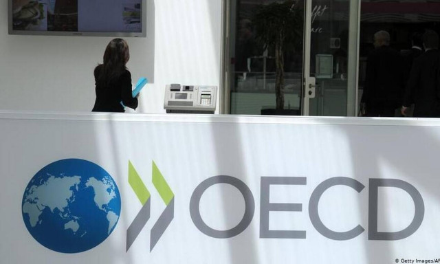 ΟΟΣΑ: Η αργή Δικαιοσύνη και η γραφειοκρατία βαρίδια για την ελληνική οικονομία