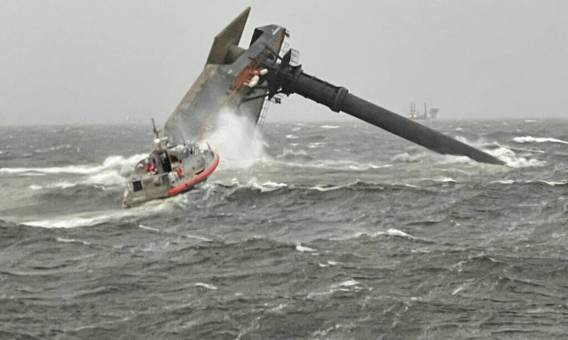 Τραγωδία στην Κόλπο του Μεξικού: Ένας νεκρός και δεκάδες αγνοούμενοι από ανατροπή σκάφους