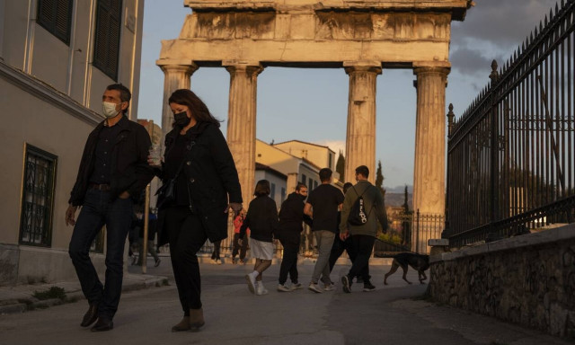 Lockdown: Πότε ανοίγουν εστίαση, δημοτικά - Θα «ξεκλειδώσουν» οι μετακινήσεις για το Πάσχα