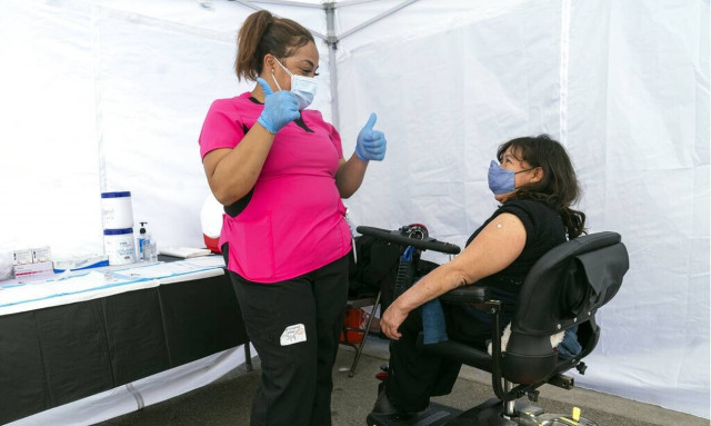 Εμβόλια Johnson & Johnson - AstraZeneca: Τι γνωρίζουμε για τις πολύ σπάνιες θρομβώσεις