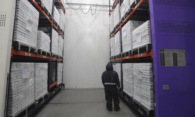 La Stampa για εμβόλια κορονοïού: Η ΕΕ δεν θα ανανεώσει τα συμβόλαια Astrazeneca - Johnson & Johnson