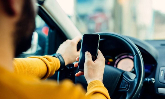 Πόσο επηρεάζει την οδήγηση μια βιντεοκλήση;