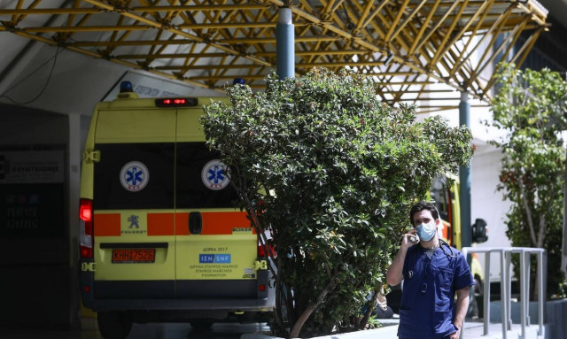 Κορονοϊός: Τα «μαύρα» ρεκόρ και οι 1.146 θάνατοι σε 15 ημέρες - Τι ισχύει με τη θετικότητα