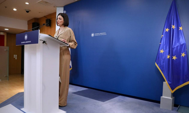 Πελώνη: Από την επόμενη Δευτέρα η δωρεάν διανομή των self test σε εργαζόμενους