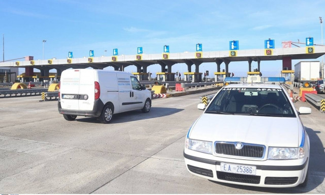 Μετακινήσεις εκτός νομού: Τα σημεία «κλειδιά» για την απόφαση - Δισταγμός για Πάσχα στο χωριό