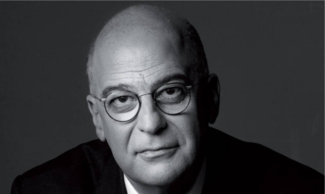 Μια χαρά τον γλέντησε τον «καρντάση» και δεν έπεσε στην παγίδα του τσίρκου