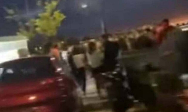 Πάτρα: Ποιο lockdown; Πανζουρλισμός με ποτά στο χέρι - Απίστευτες εικόνες