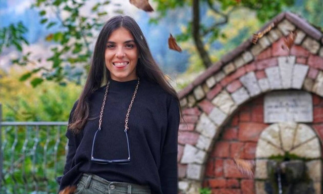 Survivor: Χώρισε τελικά η Άννα Μαρία; Τι συνέβη με το Νίκο Μπάρτζη στην καλύβα