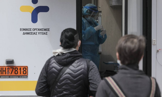 Κρούσματα σήμερα: Το κέντρο της Αθήνας στο επίκεντρο της πανδημίας - Ποιες περιοχές «βράζουν»