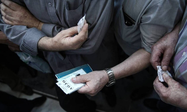 Συνταξιούχοι : Πώς θα φορολογηθούν τα περσινά αναδρομικά