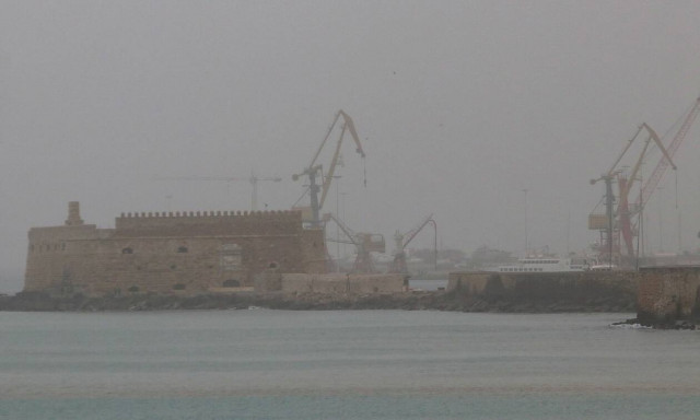 Καιρός τώρα: Δευτέρα με λασποβροχές - «Κοκτέιλ» αφρικανικής σκόνης και γύρης στην ατμόσφαιρα