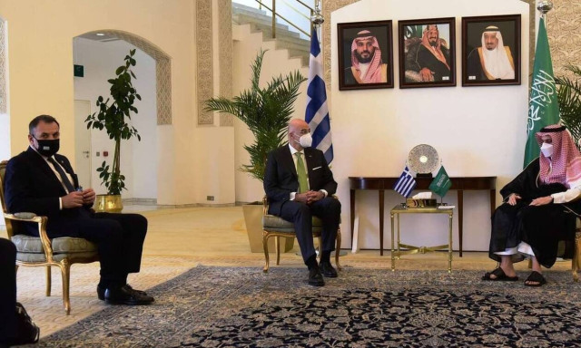 Greek ministers Dendias, Panagiotopoulos conclude visit to Saudi Arabia