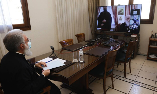 Πάσχα: Διχασμένοι οι Ιεράρχες για την Ανάσταση πριν τα μεσάνυχτα