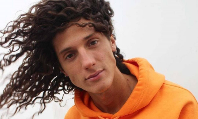 Θρίλερ με την εξαφάνιση 27χρονου Γάλλου χορευτή: «Ξεσκονίζουν» περιοχή του Πειραιά