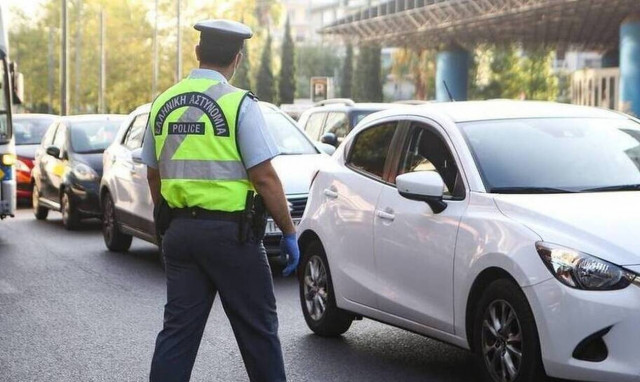 Τέλη κυκλοφορίας με το μήνα: Πότε ξεκινά η διαδικασία- Πόσα θα πληρώσουν όσοι κάνουν άρση ακινησίας