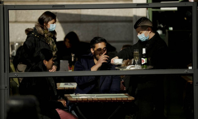 Βρετανία: Εντοπίστηκαν 55 νέα κρούσματα της ινδικής παραλλαγής του κορονοϊού