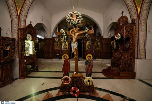 Πάσχα 2021: Με αυτόν τον κωδικό στο 13033 θα πάμε στον Επιτάφιο και την Ανάσταση