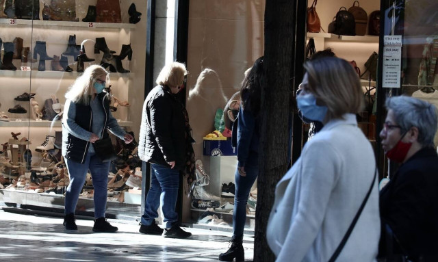 Φοροελαφρύνσεις: Στο 22% ο φορολογικός συντελεστής – Μόνιμη η μείωση προκαταβολής φόρου