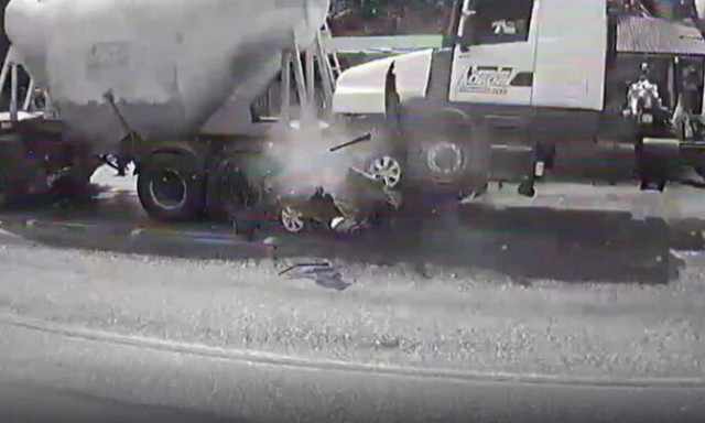 Τρομακτικό δυστύχημα: Φορτηγά «έλιωσαν» αυτοκίνητο στη Βραζιλία – Ξεκληρίστηκε 5μελης οικογένεια
