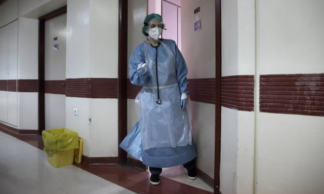 Κορονοϊός Πάτρα: Σε σταθερή κατάσταση ο 17χρονος - Δίνει μάχη στη ΜΕΘ του Ρίου