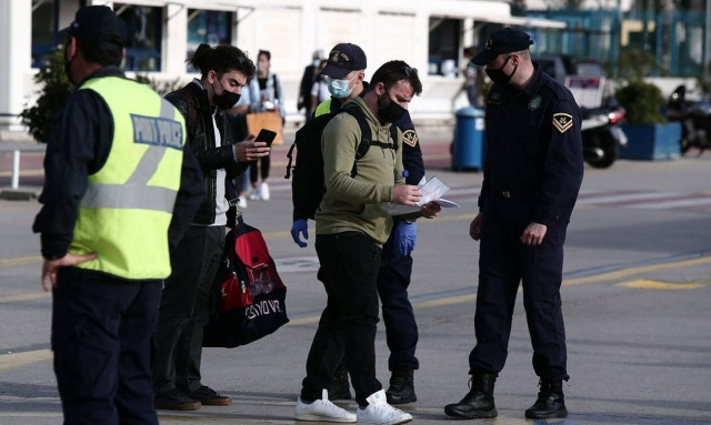 Lockdown - Πάσχα: Εντατικοί έλεγχοι τις επόμενες ημέρες - «Κρίμα να σκοντάψουμε τώρα»