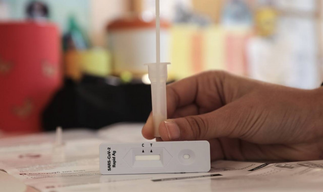 Κορονοϊός: Από τη Δευτέρα υποχρεωτικά τα self test στο Δημόσιο