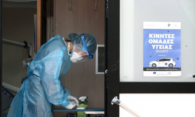 Greece registers 2,597 new coronavirus infections on Saturday; 797 in ICUs nationwide