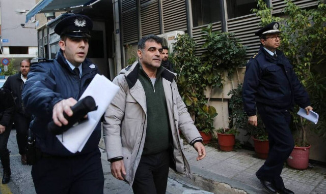 Υπόθεση Βαξεβάνη: Μυστήριο με τους ενόπλους που πυροβόλησαν αστυνομικούς