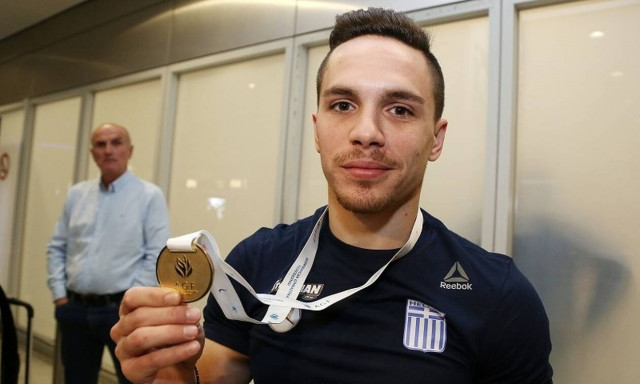 Λευτέρης Πετρούνιας