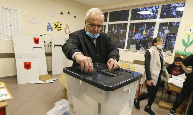 Αλβανία: Έκλεισαν οι κάλπες των βουλευτικών εκλογών