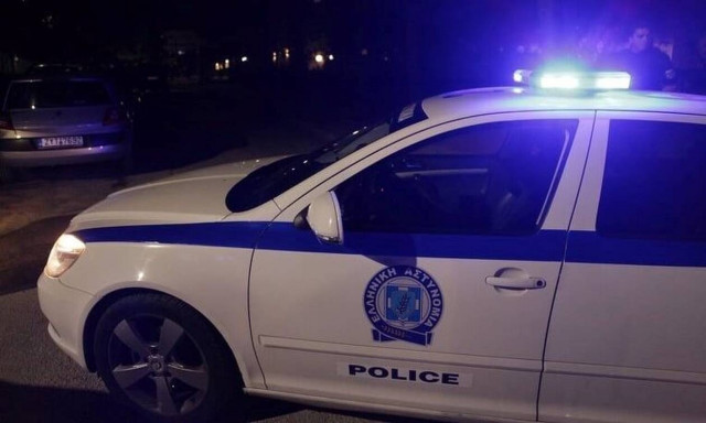 Καταδίωξη στη λεωφόρο Ποσειδώνος: Δεν είχε μάσκα, δίπλωμα και έβριζε τους αστυνομικούς