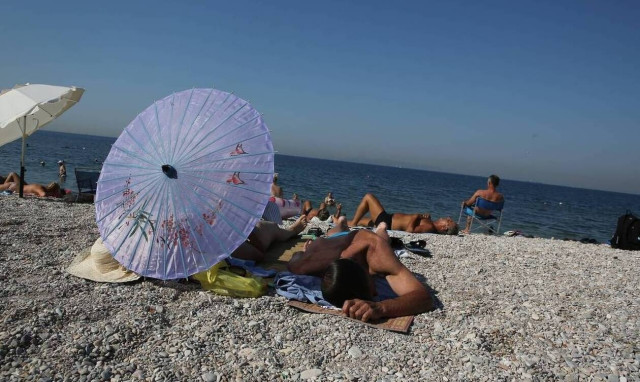 High temperatures to prevail at Easter