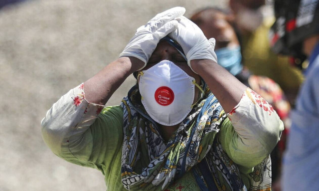 ΠΟΥ: «Σπαρακτική» η κατάσταση στην Ινδία - Στέλνει εξοπλισμό, οξυγόνο και κινητά νοσοκομεία