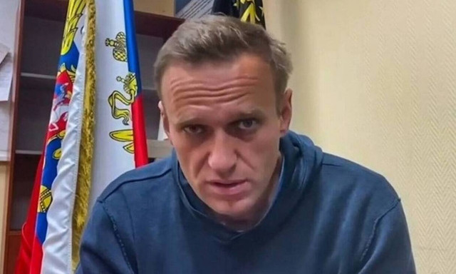 Ρωσία: Εκλήθη στην αστυνομία ο Ρώσος συγγραφέας Ντμίτρι Μπίκοφ επειδή συμπαραστάθηκε στον Ναβάλνι