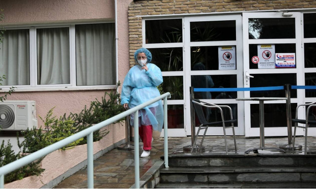 Κορονοϊός: Τρομακτική πρόβλεψη - «Έως τις 25 Μαΐου θα έχουμε 500 νεκρούς κάθε εβδομάδα»