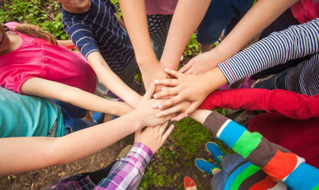 ΟΑΕΔ: Ξεκινούν οι αιτήσεις για τις παιδικές κατασκηνώσεις - Ποιοι είναι δικαιούχοι