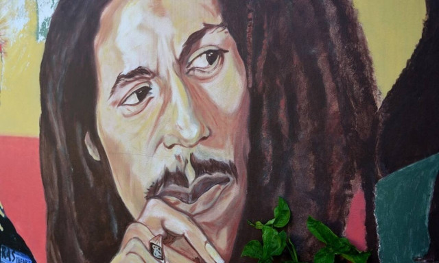 Η νέα εμφάνιση του Άγιαξ είναι αφιερωμένη στον Μπομπ Μάρλεϊ (video)